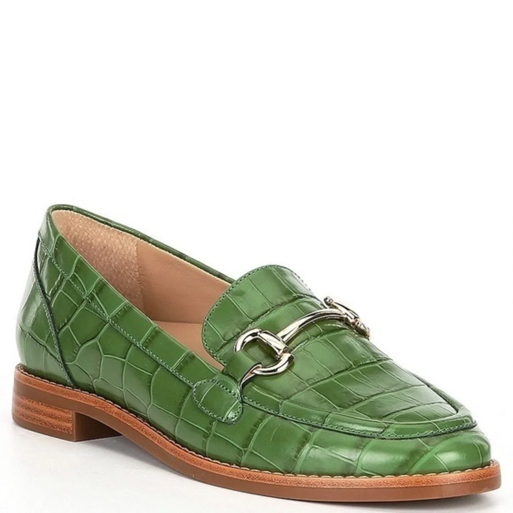NWOT Antonio Melani Raegan Ornament Loafers in Green - embossed croc print - Picture 1 of 3